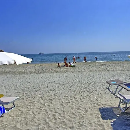 فيلة Guidi 10 Emma ميلانو ماريتيما