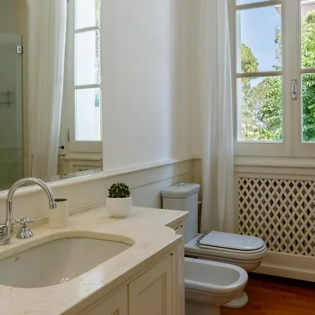 Guidi 10 Emma Vila Milano Marittima